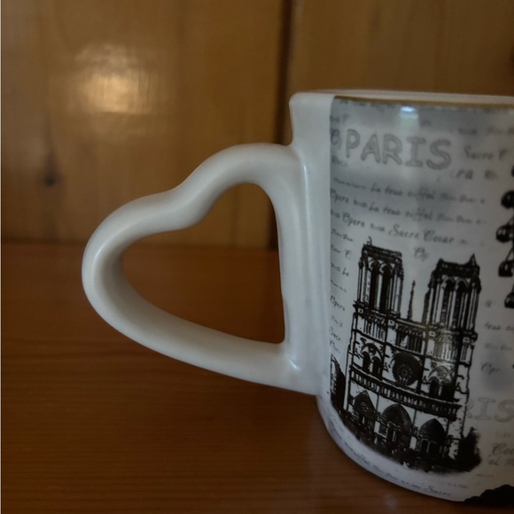 Paris Themed Heart Handle Mugs, set of 2 from France - Picture 5 of 13